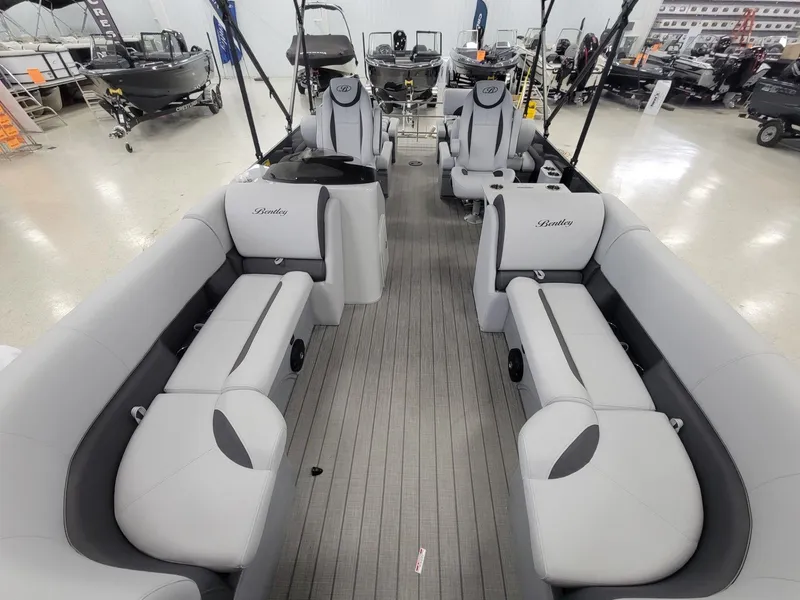 Slide: The Image of Bentley Pontoons 220 LEGACY QSB(QUAD SWINGBACK) 2024 - 20
