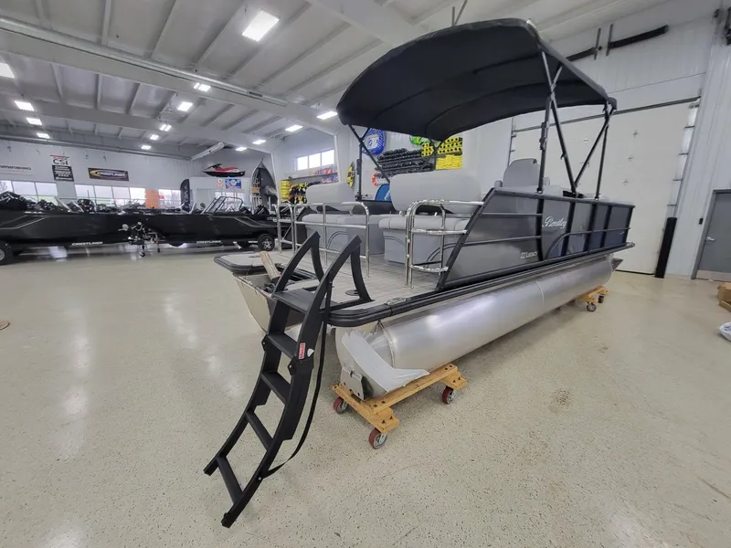 Slide: The Image of Bentley Pontoons 220 LEGACY QSB(QUAD SWINGBACK) 2024 - 5