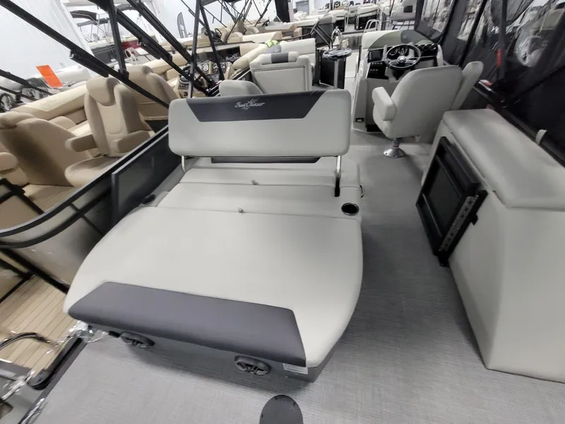 Slide: The Image of SunChaser Geneva 22 SB DH 2024 - 18