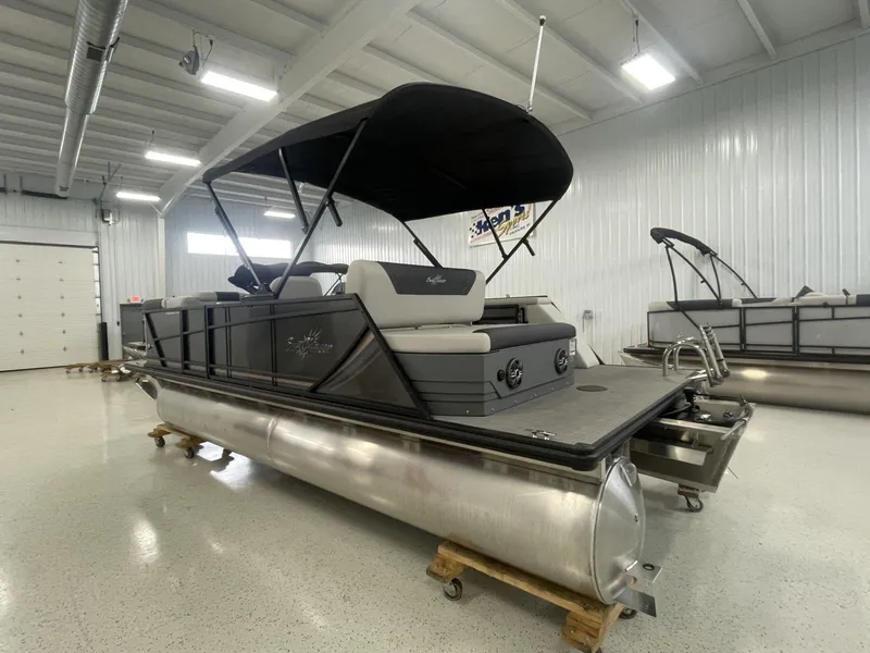 Slide: The Image of SunChaser Geneva 22 SB DH 2024 - 6