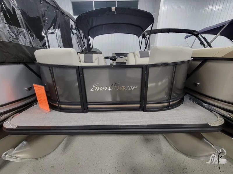 Slide: The Image of SunChaser Geneva 22 SB DH 2024 - 7