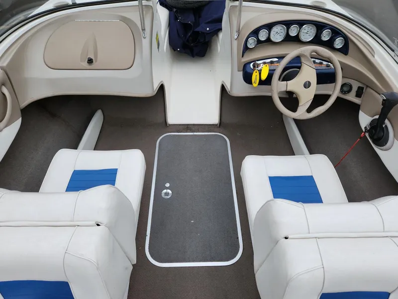 Slide: The Image of Bayliner 185 2004 - 10