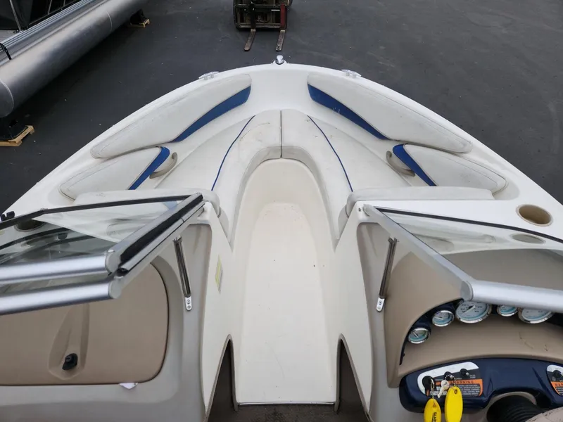 Slide: The Image of Bayliner 185 2004 - 12