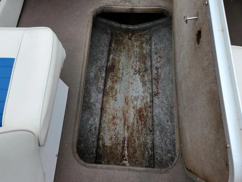 Slide: The Image of Bayliner 185 2004 - 13