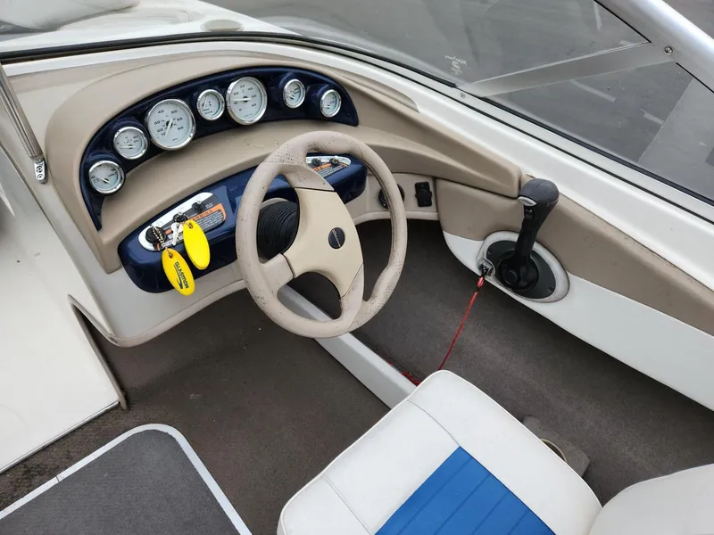 Slide: The Image of Bayliner 185 2004 - 9