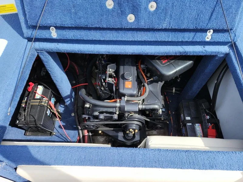 Slide: The Image of Glastron Se-175 1997 - 10