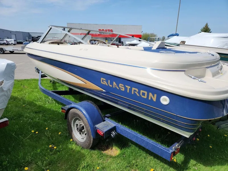 Slide: The Image of Glastron Se-175 1997 - 3