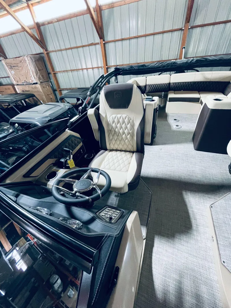 Slide: The Image of Sanpan SP2700ULW 2024 - 12