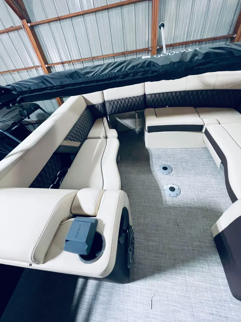 Slide: The Image of Sanpan SP2700ULW 2024 - 16