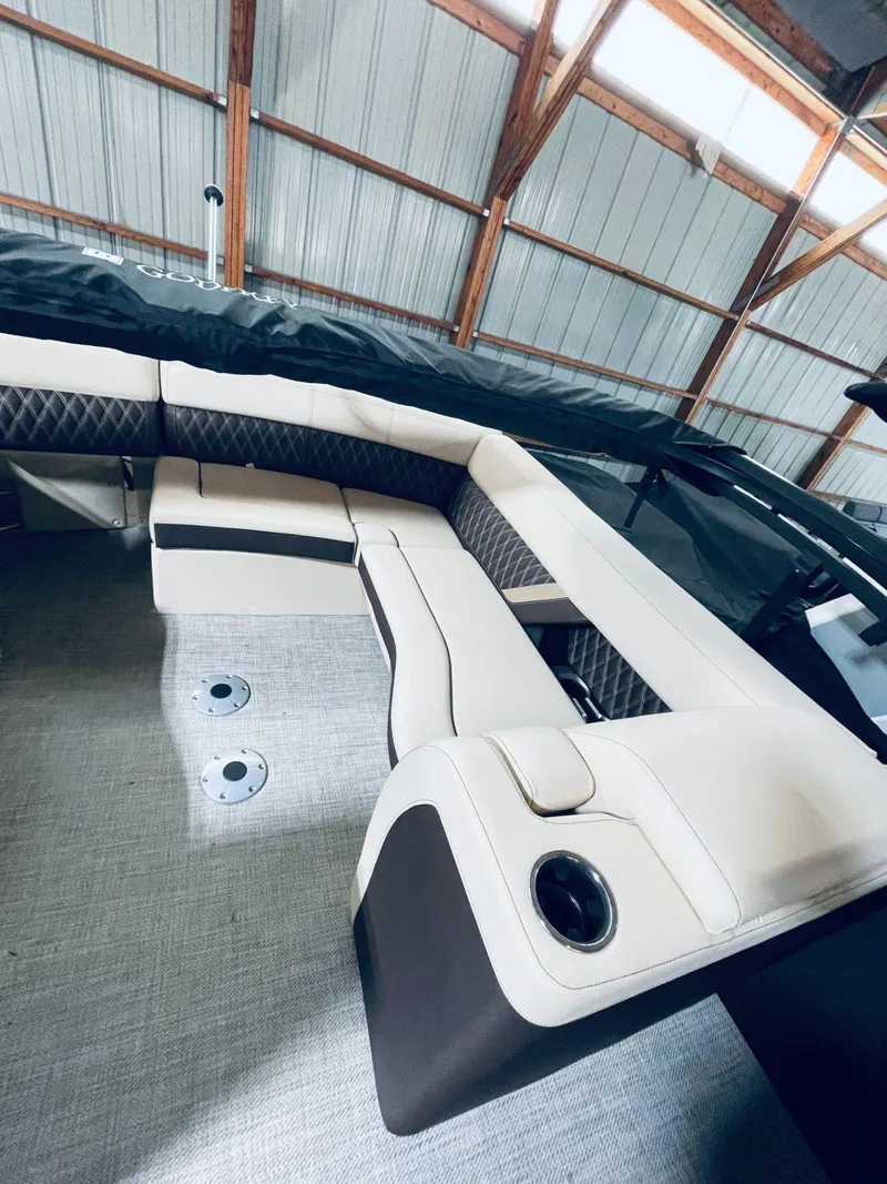 Slide: The Image of Sanpan SP2700ULW 2024 - 17