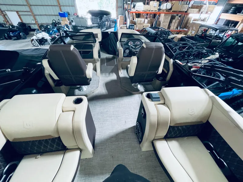 Slide: The Image of Sanpan SP2700ULW 2024 - 18