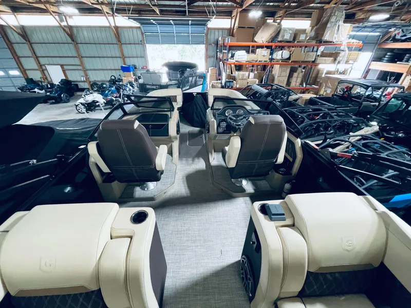 Slide: The Image of Sanpan SP2700ULW 2024 - 19