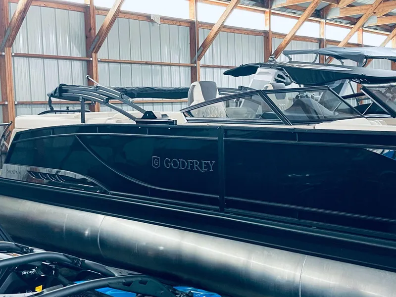 Slide: The Image of Sanpan SP2700ULW 2024 - 3