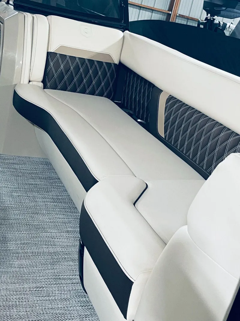 Slide: The Image of Sanpan SP2700ULW 2024 - 6