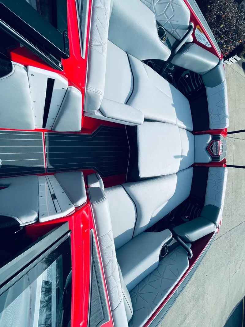 Slide: The Image of Nautique SUPER AIR G25 PARAGON 2021 - 20