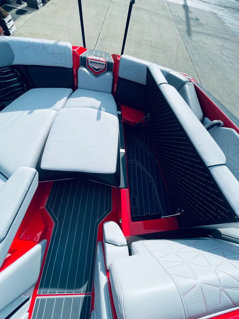 Slide: The Image of Nautique SUPER AIR G25 PARAGON 2021 - 21