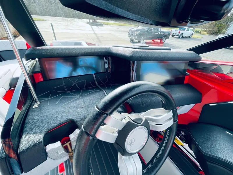 Slide: The Image of Nautique SUPER AIR G25 PARAGON 2021 - 24