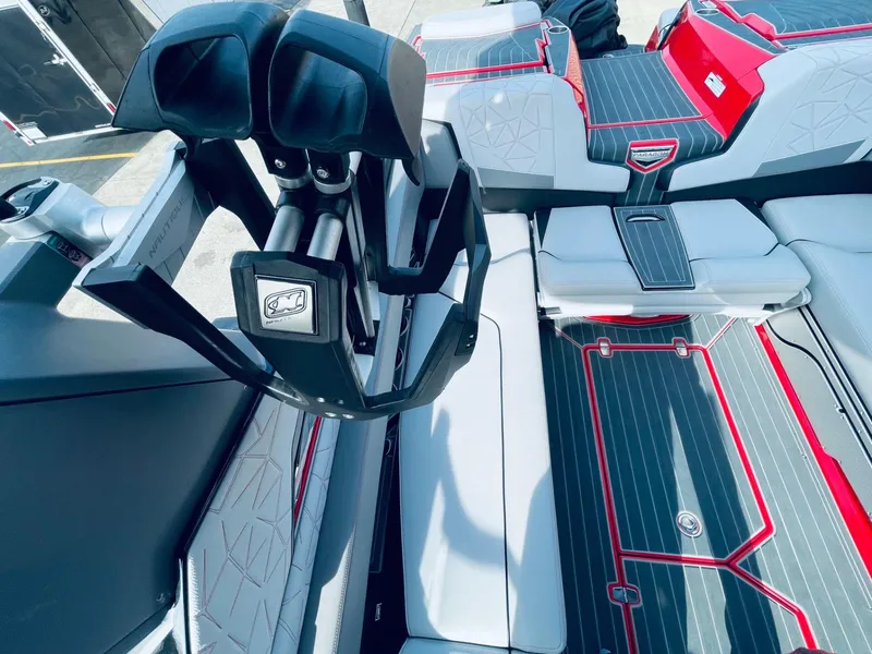Slide: The Image of Nautique SUPER AIR G25 PARAGON 2021 - 26