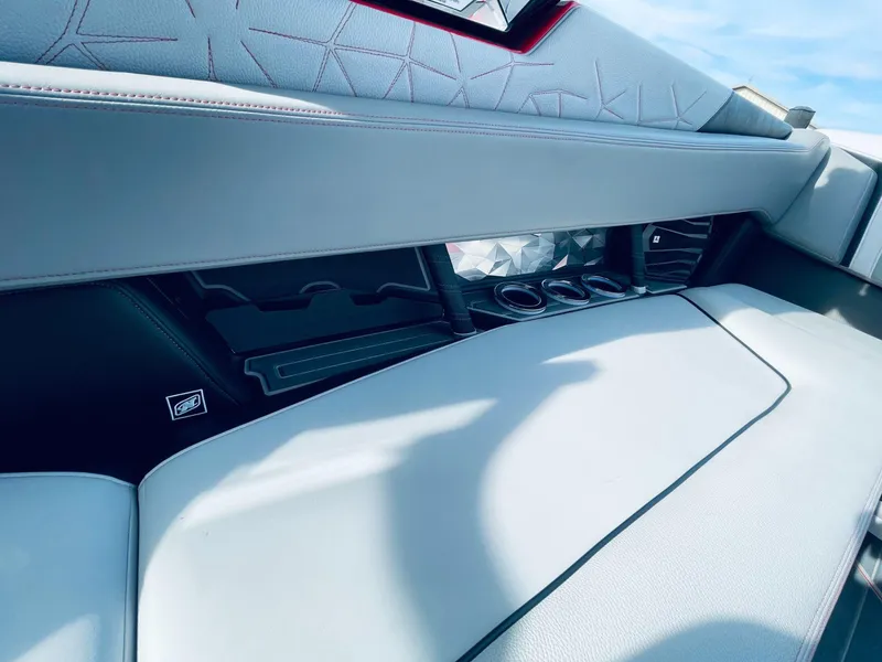 Slide: The Image of Nautique SUPER AIR G25 PARAGON 2021 - 27