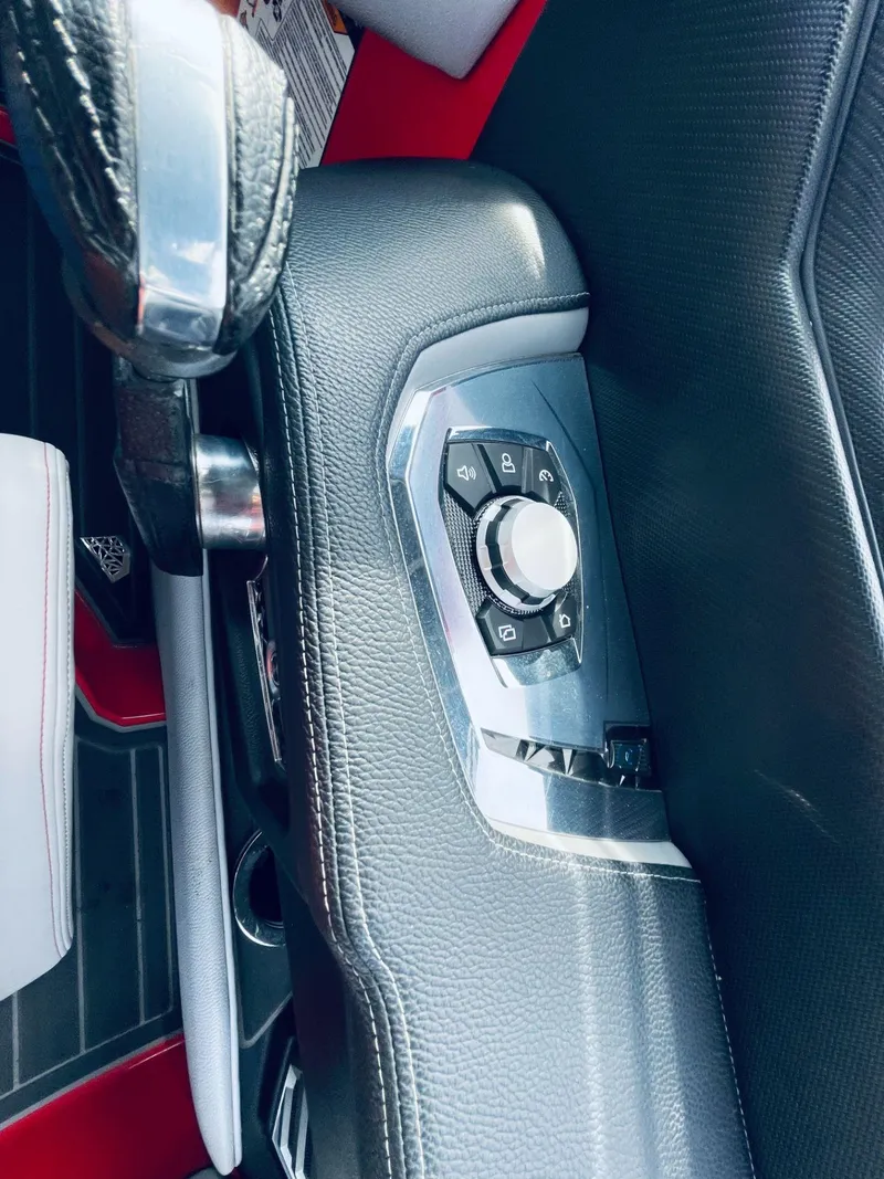 Slide: The Image of Nautique SUPER AIR G25 PARAGON 2021 - 28