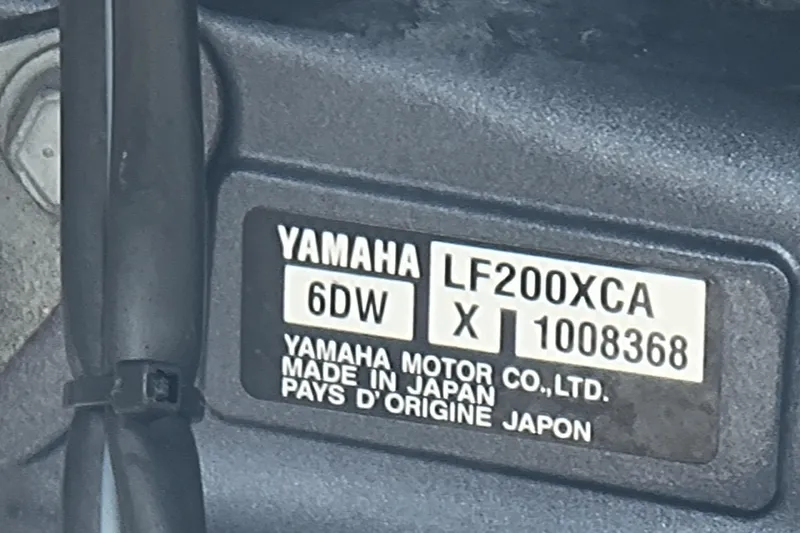 Slide: The Image of Yamaha LF200XCA engine label on 2020 Sea Hunt Gamefish 27 Forward Seating boat. - 25