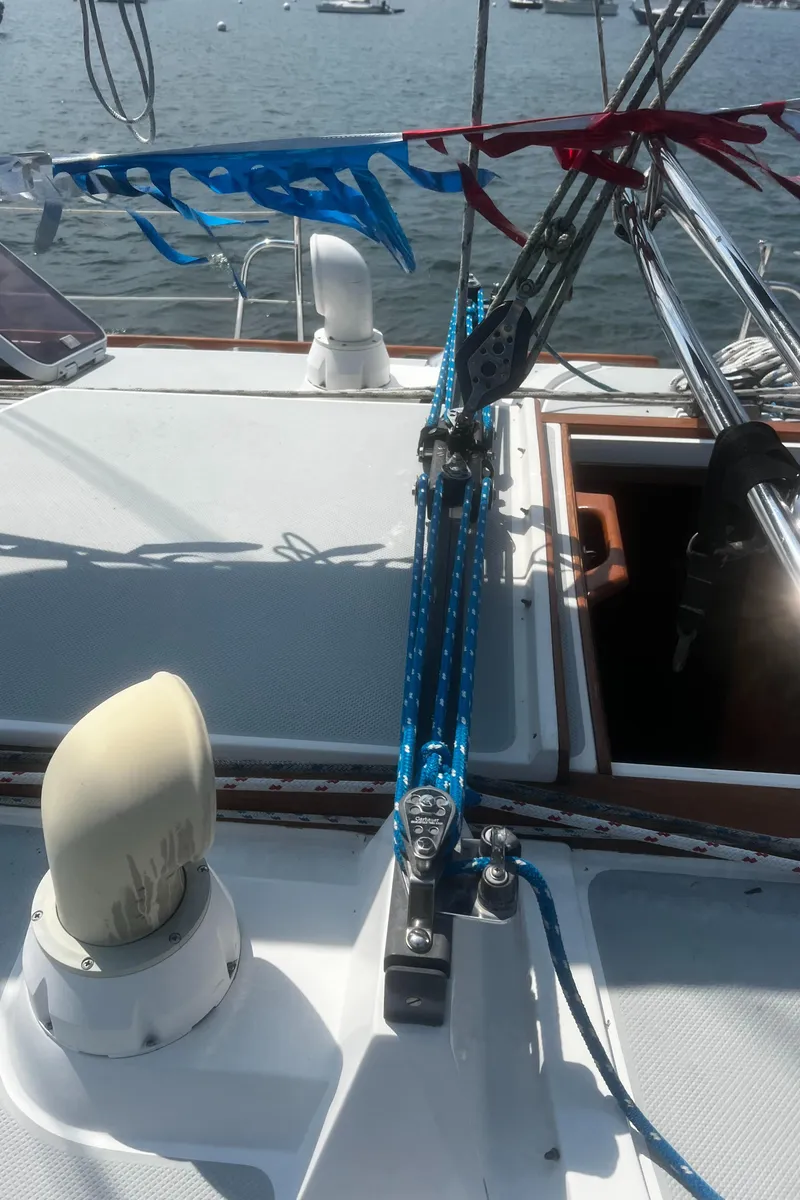 Slide: The Image of Deck of a 1990 Catalina 42 sailboat with rigging and hatch. - 10
