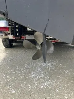 Slide: The Image of Propeller of 2000 Albemarle 280 Express Fisherman on trailer. - 11