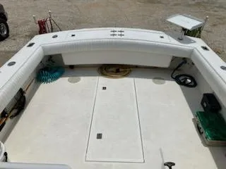 Slide: The Image of Albemarle 280 Express Fisherman 2000 boat deck with seating and storage compartments. - 43