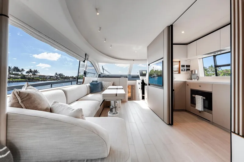 Slide: The Image of Azimut 68 2023 - 20