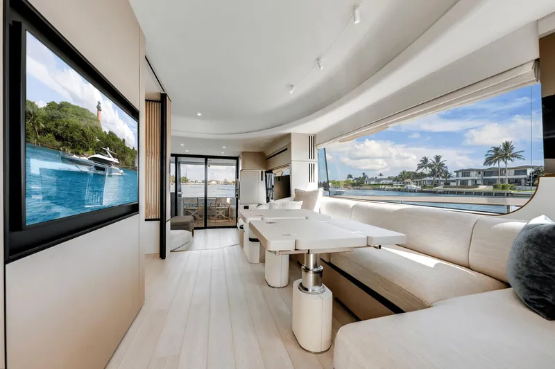 Slide: The Image of Azimut 68 2023 - 23