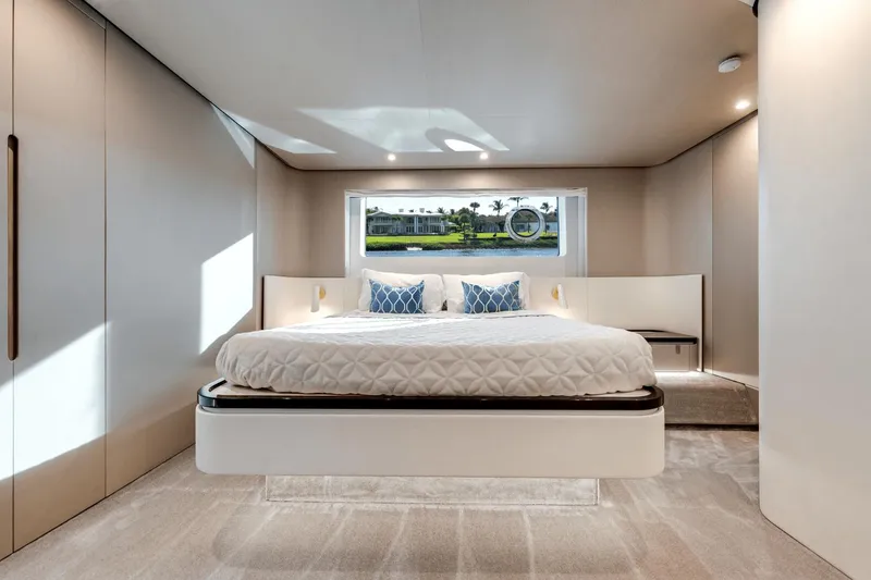 Slide: The Image of Azimut 68 2023 - 34