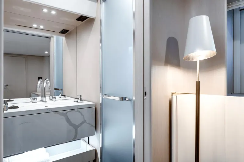 Slide: The Image of Azimut 68 2023 - 38