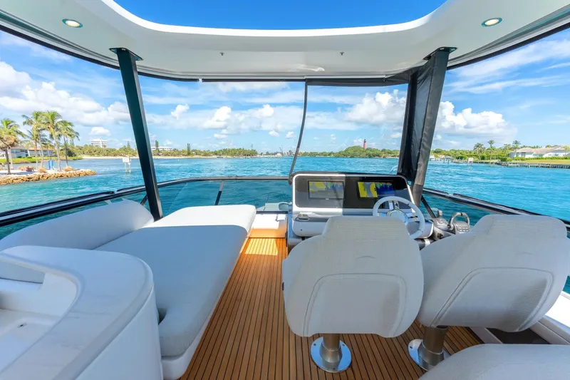 Slide: The Image of Azimut 68 2023 - 56