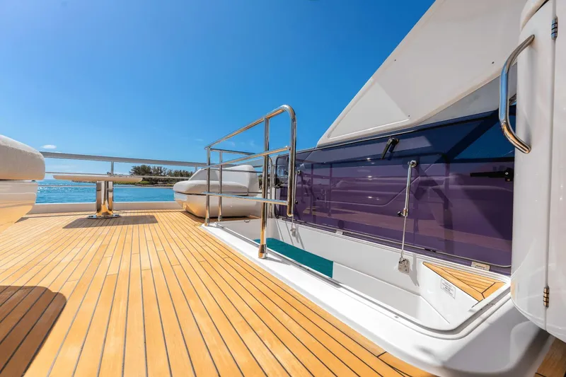 Slide: The Image of Azimut 68 2023 - 60