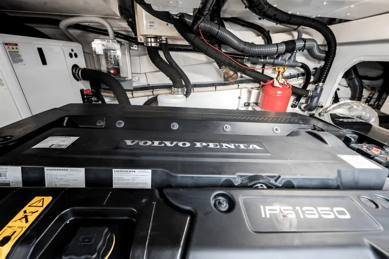 Slide: The Image of Azimut 68 2023 - 67