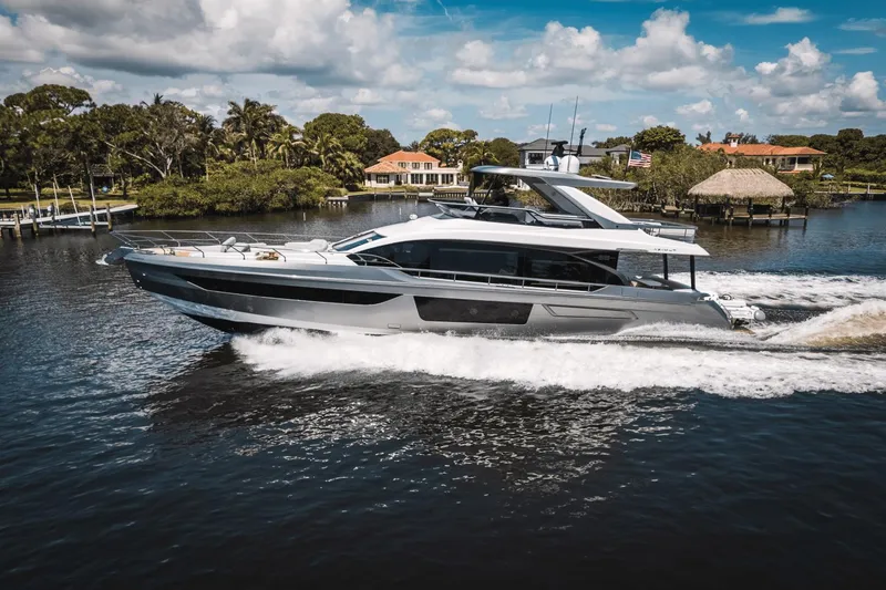 Slide: The Image of Azimut 68 2023 - 7