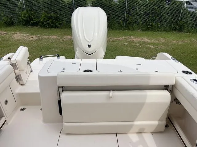 Slide: The Image of Grady-White Freedom 235 2025 - 14