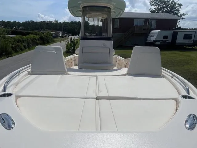 Slide: The Image of Grady-White 231 Coastal Explorer 2025 - 8