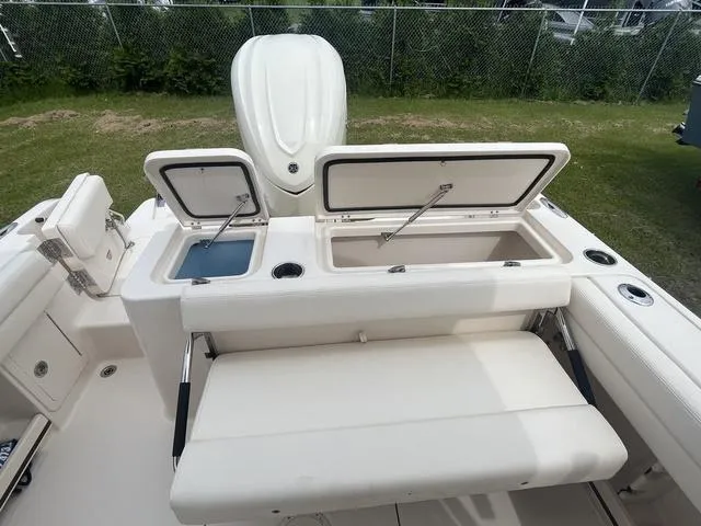 Slide: The Image of Grady-White Freedom 235 2025 - 15