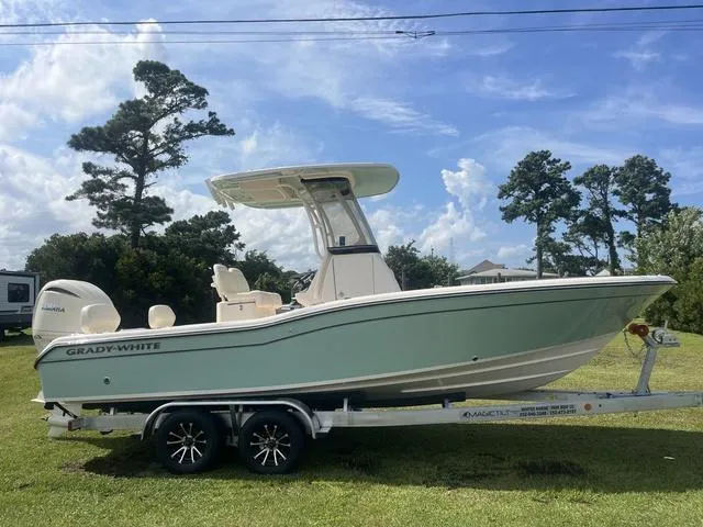 The Image of Grady-White 231 Coastal Explorer 2025 - 1