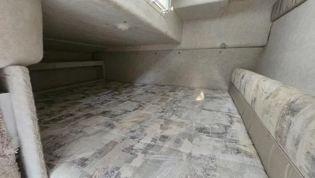 Slide: The Image of Bayliner 2655 Ciera 1998 - 18