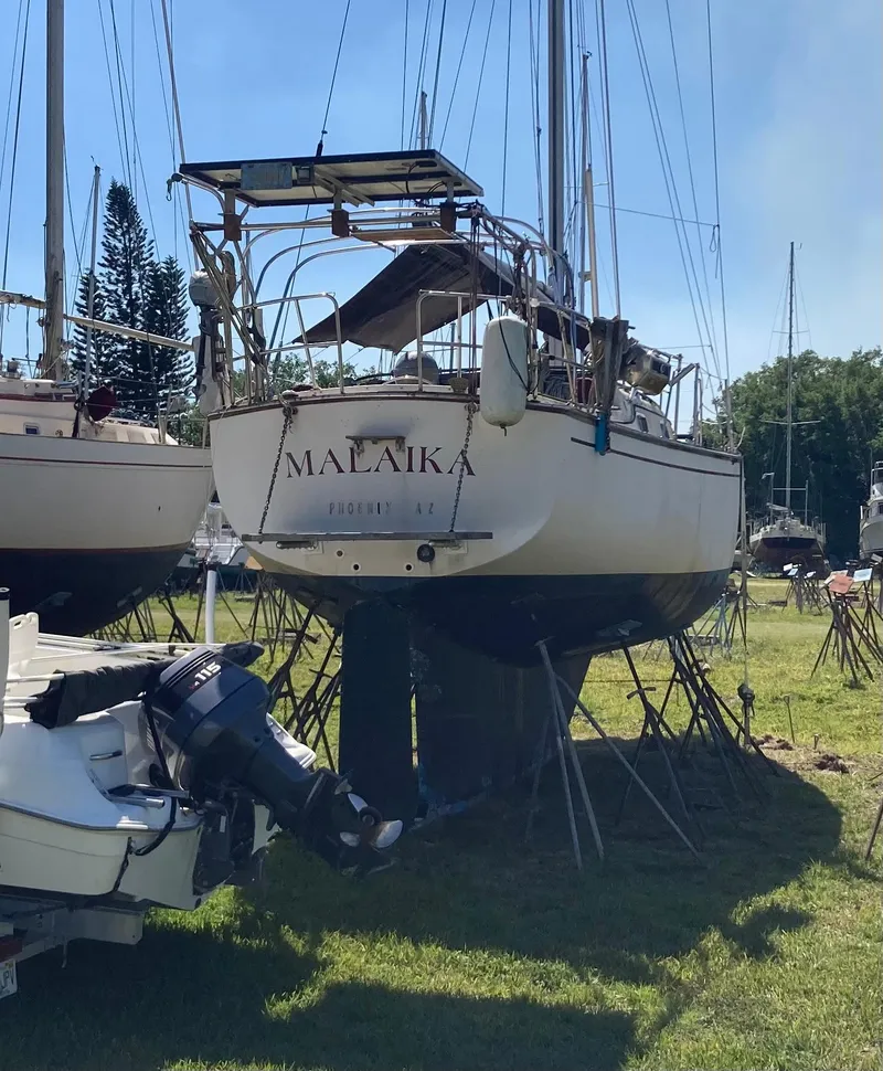 Slide: The Image of Island Packet 38 1987 - 58