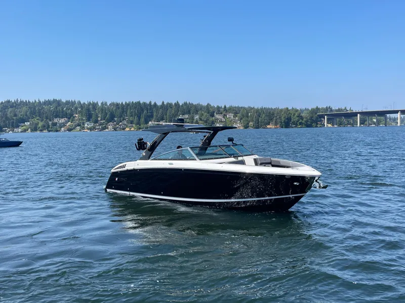 Slide: The Image of Cobalt R33 Surf 2025 - 4