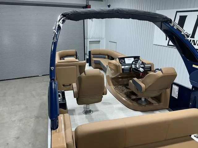 Slide: The Image of Harris Grand Mariner 250 SLDH 2025 - 10