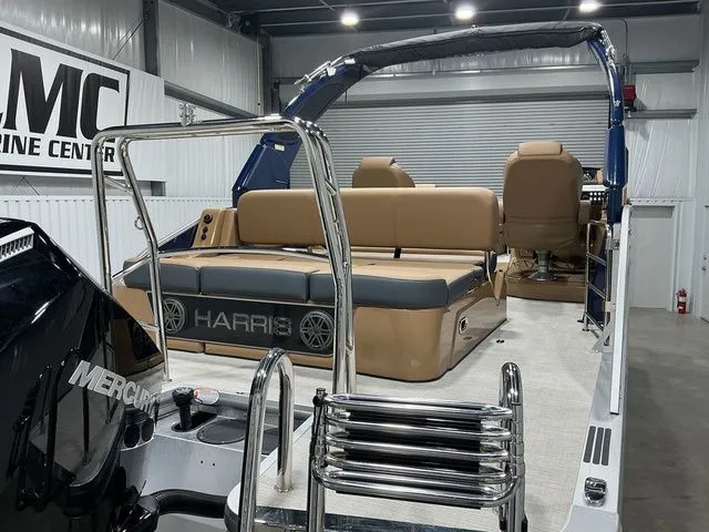 Slide: The Image of Harris Grand Mariner 250 SLDH 2025 - 21