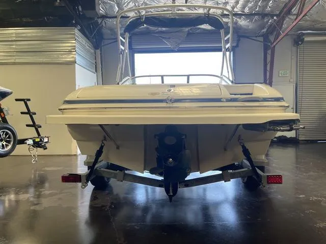 Slide: The Image of Maxum 1900 SR 2006 - 3