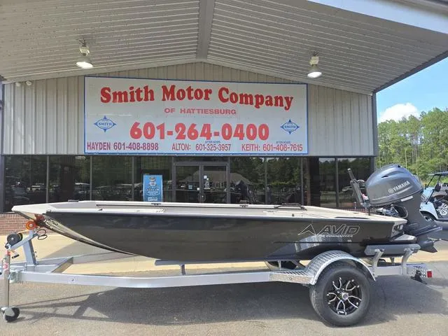 The Image of Avid 16 Commander 2026 - 1