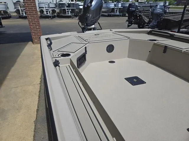 Slide: The Image of Avid 16 Commander 2026 - 7