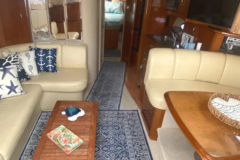 Slide: The Image of Carver 360 Mariner 2004 - 19