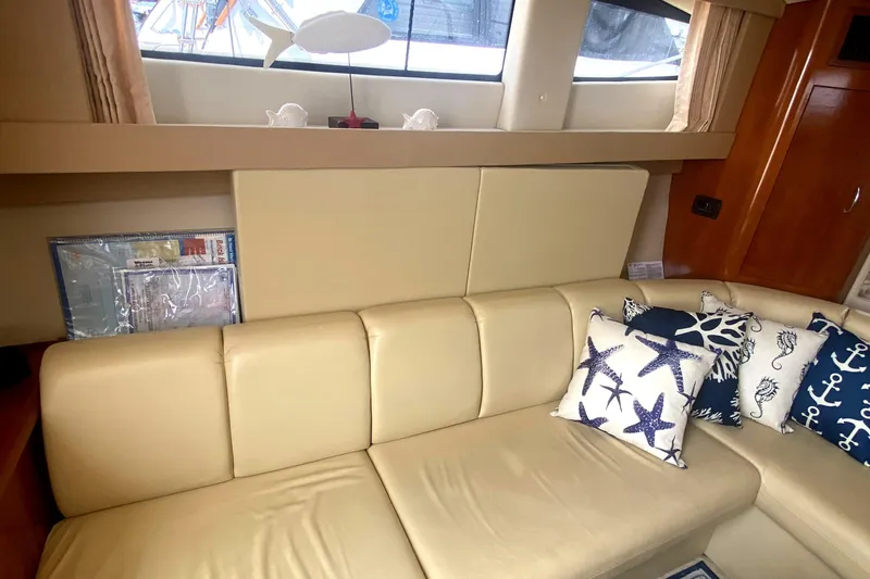 Slide: The Image of Carver 360 Mariner 2004 - 21